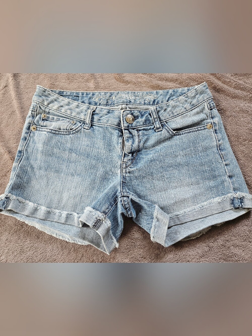 Express Jeans Embellished Denim Shorts Size 8 | Rhinestone Pocket
